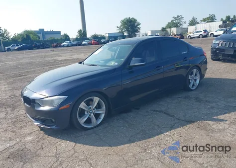 2013 BMW 328 xDrive z USA, uszkodzony, nr VIN WBA3B5G51DNS02664